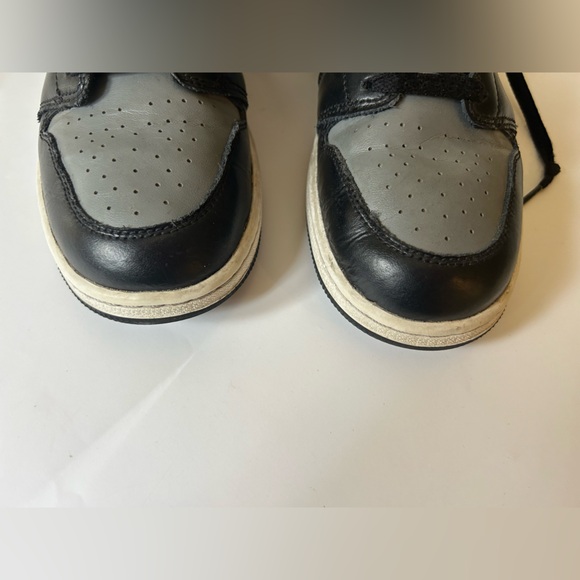 Nike Boy’s Black and Gray Sneakers - Picture 14 of 15